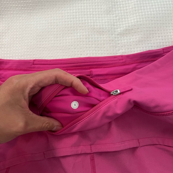 Lululemon Speed Up High-Rise Short 2.5"
Sonic Pink - Picture 10 of 13